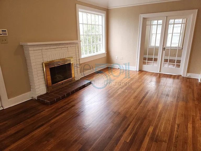 119 N Monroe St — Photo 8