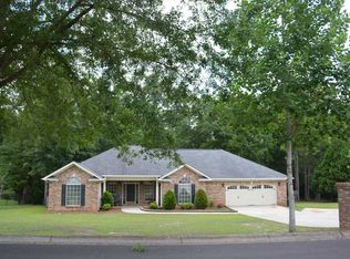 302 Honeysuckle Dr, Enterprise, AL 36330