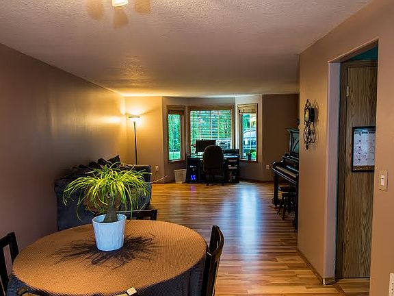 3rd image of 2515 NE 176th Ave
