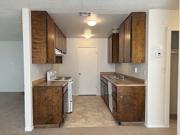 2nd image of 7458-7460 Karlsberg Cir