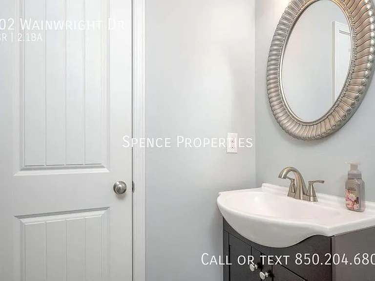202 Wainwright Dr — Photo 17