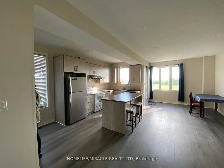 939 West Village Sq #939 — Photo 7