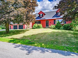 3 Eden Ln, Bethel, ME 04217