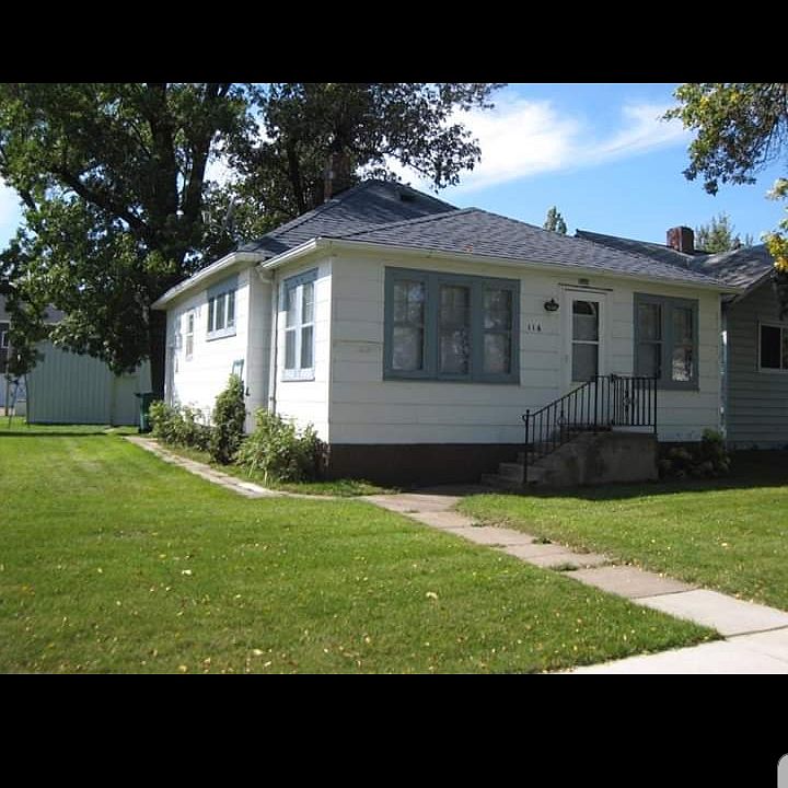 1st image of 116 1st St NE
