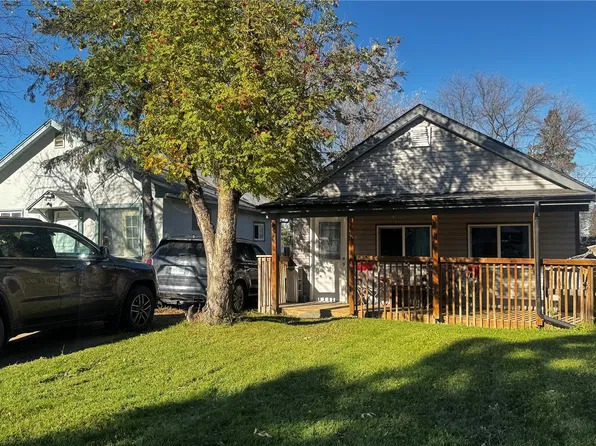 460 21st Street E, Prince Albert, SK S6V 1M3