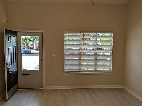 3rd image of 138 Bridford Downs Dr