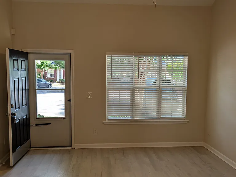 138 Bridford Downs Dr — Photo 3