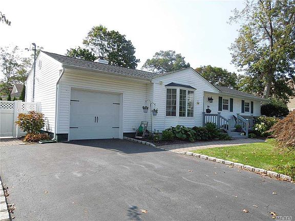 2nd image of 28 Bardolier Ln
