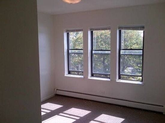 1st image of 6811 S Paxton Ave APT 3