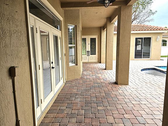 2nd image of 6635 Houlton Circle
