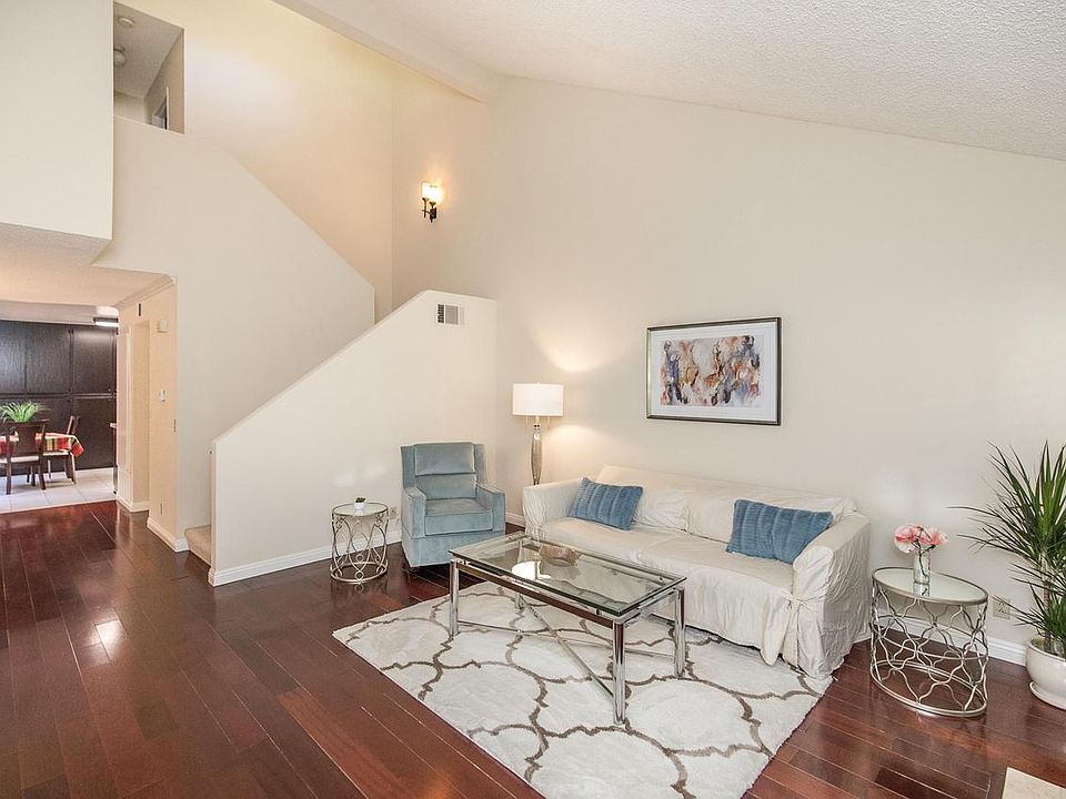 1st image of 180 N Via Colinas