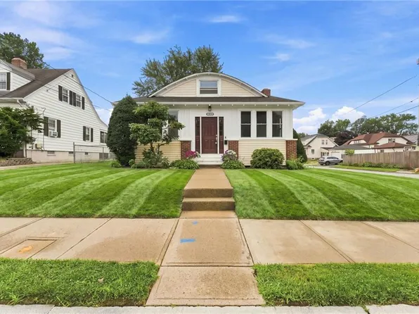 47 Friendly Rd, Cranston, RI 02910