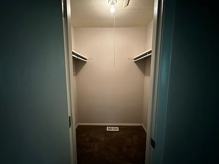 Coventry Court West Apartments — Photo 105