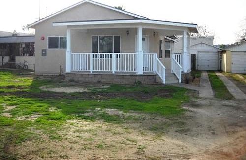 1st image of 656 Jefferson Ave