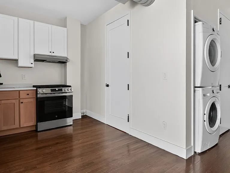 813 Chapel St — Photo 6