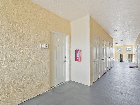 3rd image of 2813 Grande Parkway #304