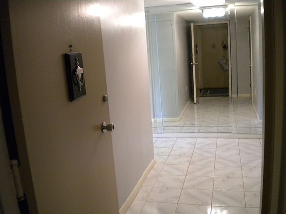 5th image of 2956 Hathaway Rd #U306