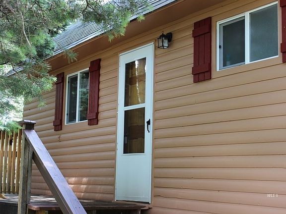 2nd image of 202 Pine Cone Ln