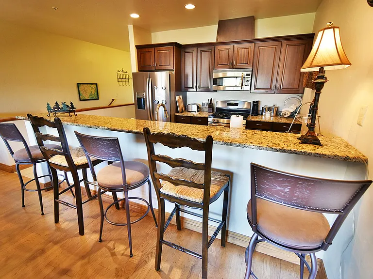 724 E Anemone Trl #B — Photo 8