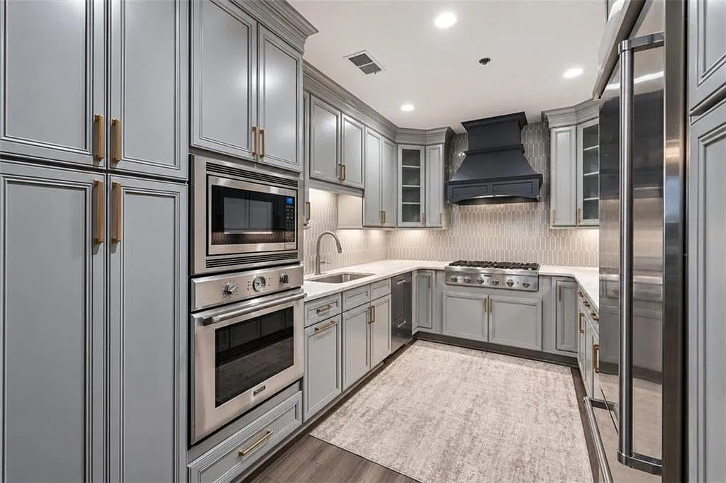 2 bed, 2.5 bath, 1794 sqft, $4,800 — Photo 4