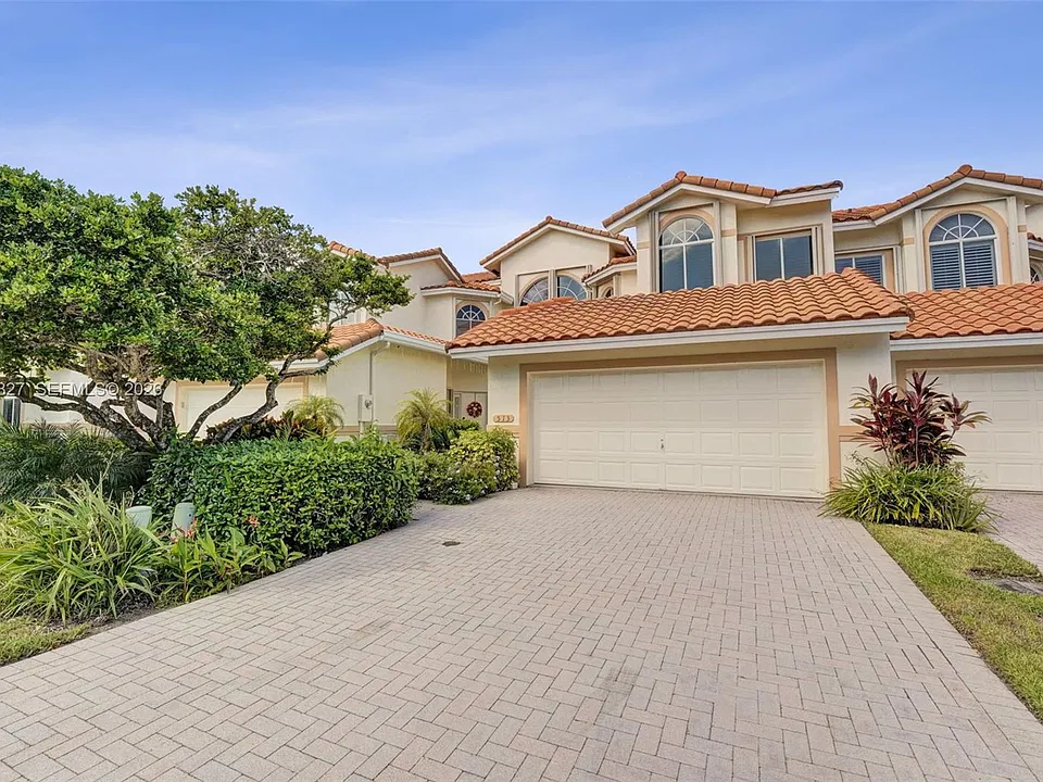 513 W Palm Aire Dr #513