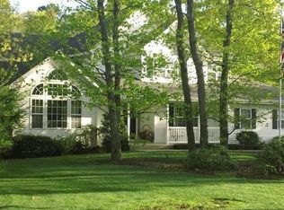 14 Susan Ln, Middle Island, NY 11953