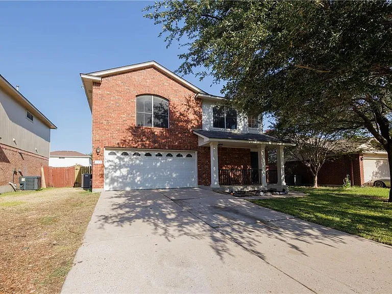 2905 Rainy River Dr — Photo 2