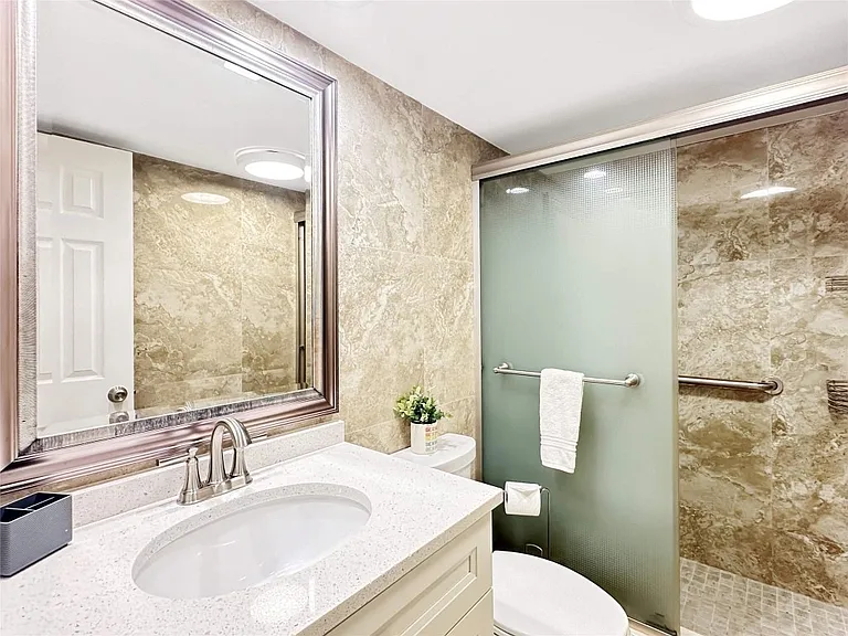 3505 Oaks Way #310 — Photo 20