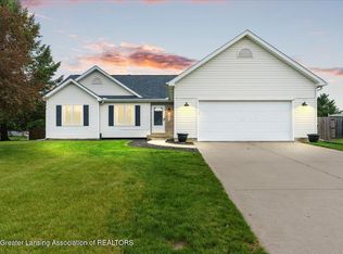 10053 Deblind Cir, Dimondale, MI 48821