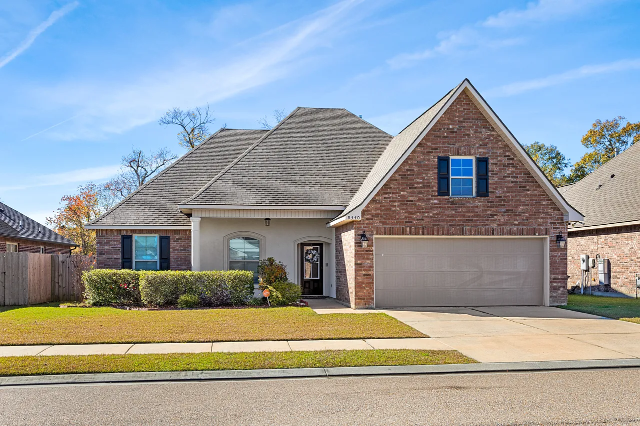 4 bed, 1939 sqft, $2,300 — Photo 2