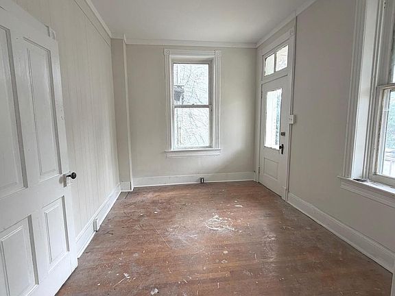 3rd image of 311 E Washington St