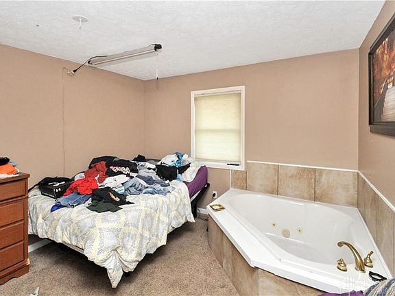 5th image of 104 Ila Sue Ct