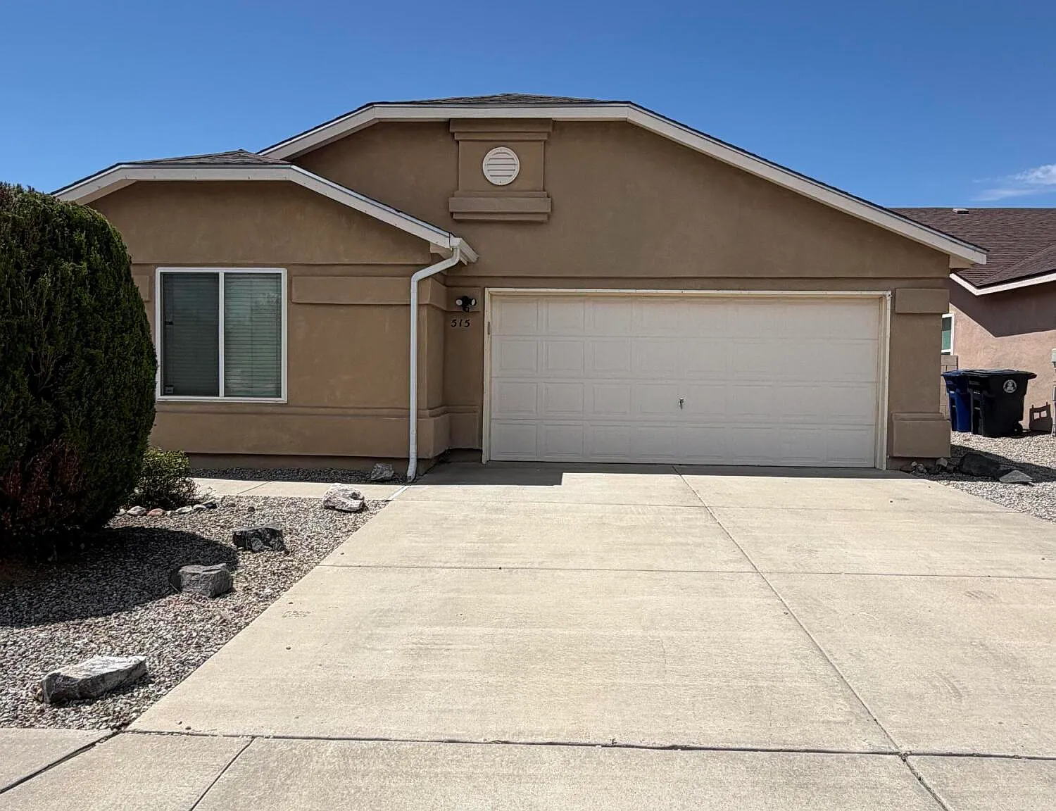 3 bed, 2.0 bath, 1752 sqft, $2,500 — Photo 1