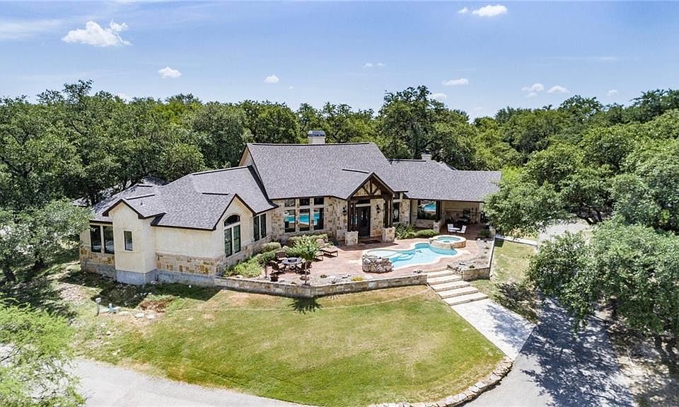1st image of 1407 River Chase Dr