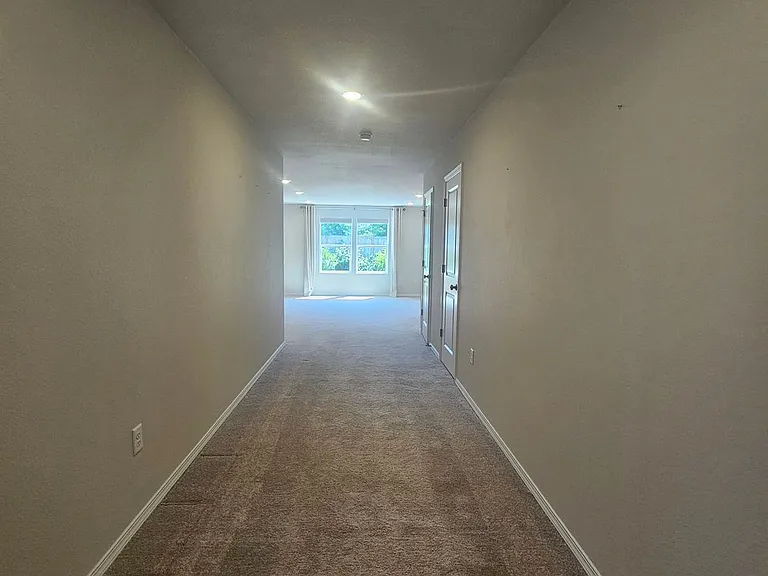 4268 SE Elijah Ct — Photo 2