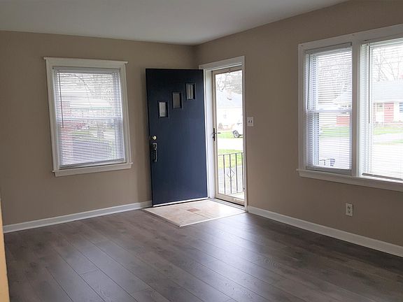 3rd image of 2236 Beargrass Ave