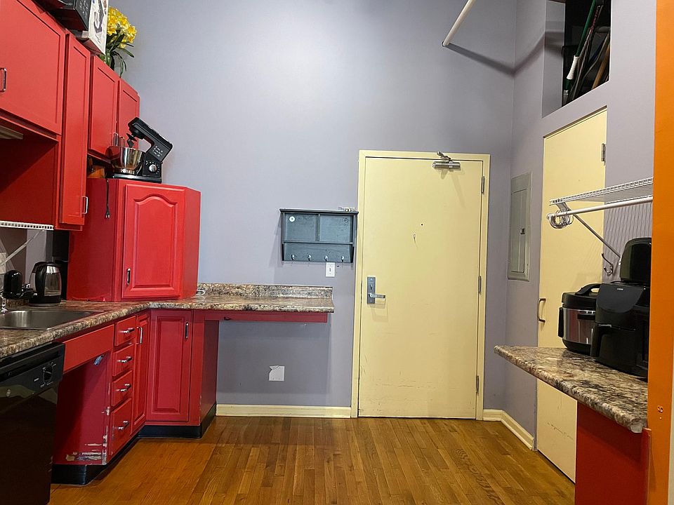 1st image of 1528 S Wabash Ave APT 402
