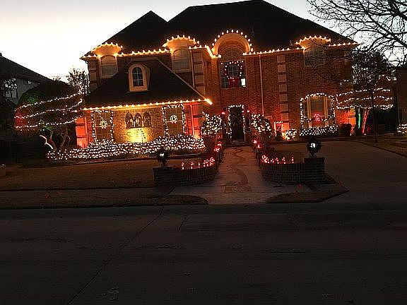 3rd image of 7129 Oakbrook Dr