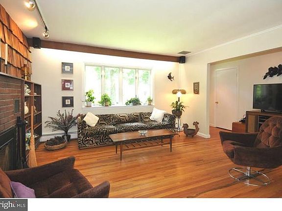 3rd image of 26 Wrick Ave