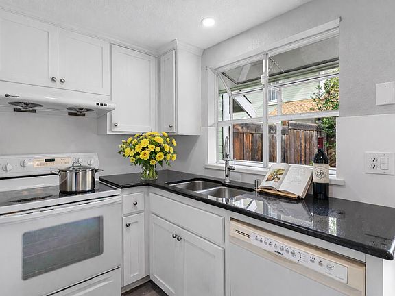 4th image of 1062 Rymar Pl