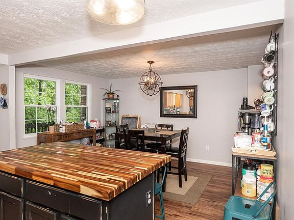 4th image of 10809 Lakehurst Ct