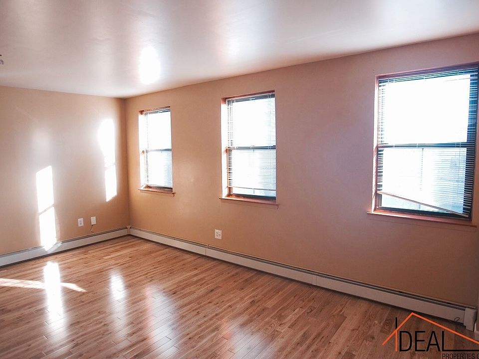 1st image of 458 Carlton Ave #1