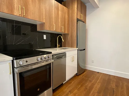 Rented by EXR | media 6