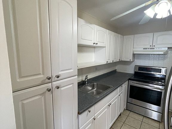 4th image of 4300 W Ford City Dr APT 710