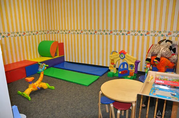 Rented by Anchor Associates | media 16