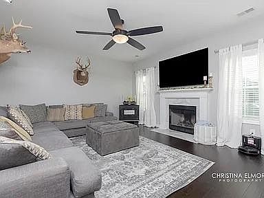 4th image of 115 Amberley Ct