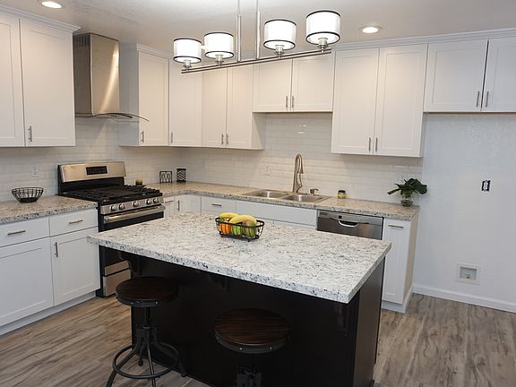 5th image of 5361 64th St