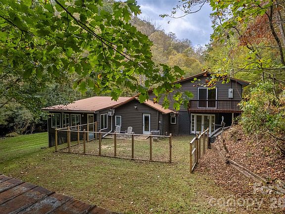 3rd image of 214 Chin Tree Rd