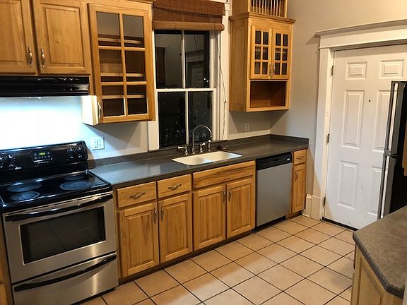 5th image of 208 W Gwinnett St