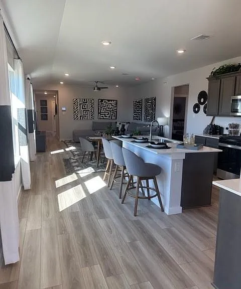 1206 Amistad Loop — Photo 4